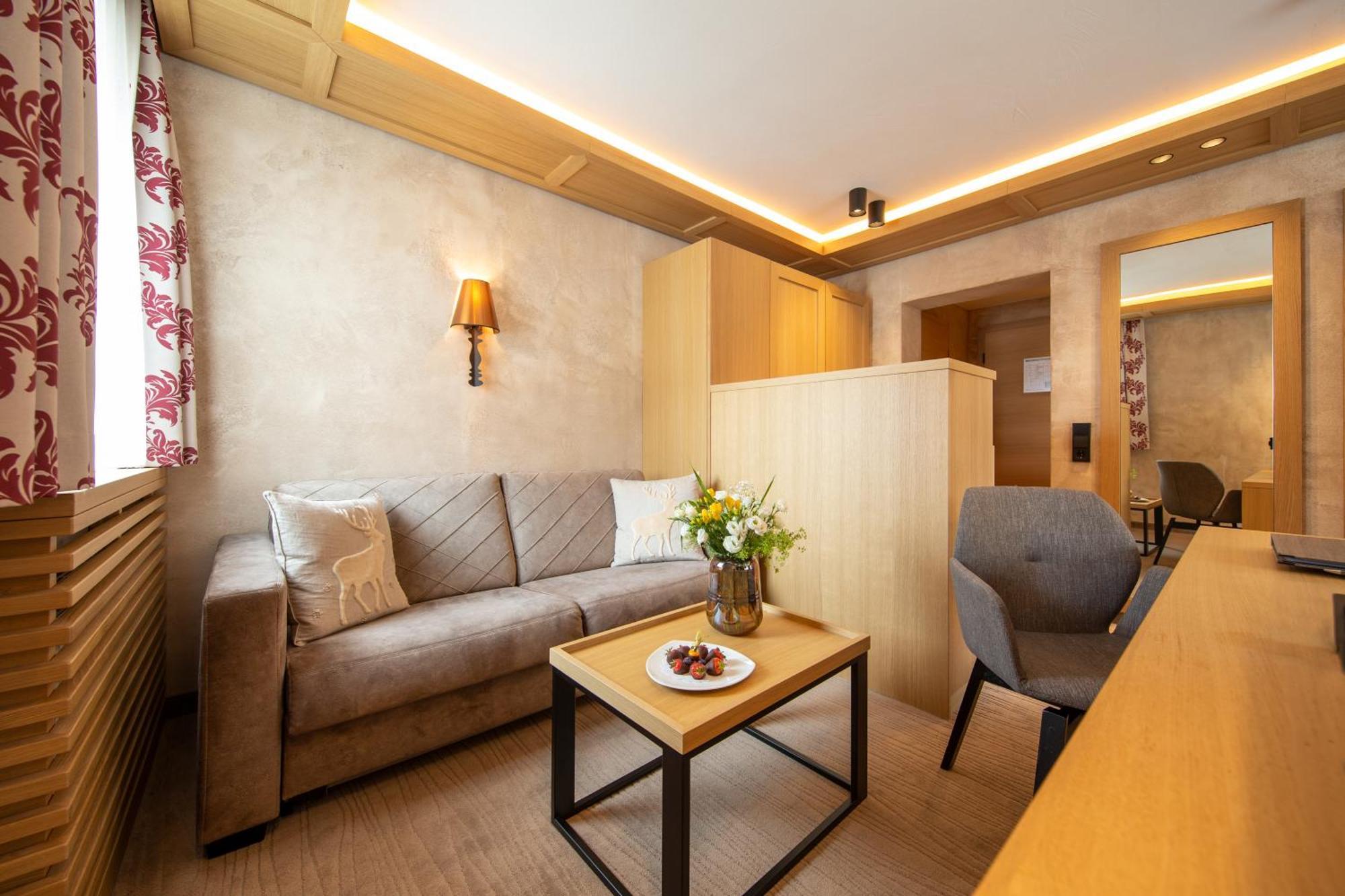 אוברגורגל Hotel Alpina Deluxe מראה חיצוני תמונה
