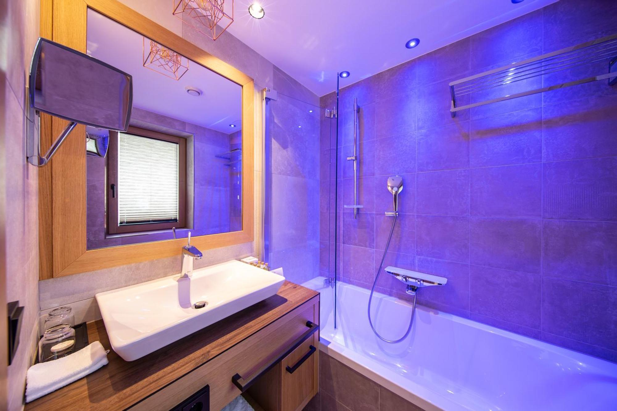 אוברגורגל Hotel Alpina Deluxe מראה חיצוני תמונה